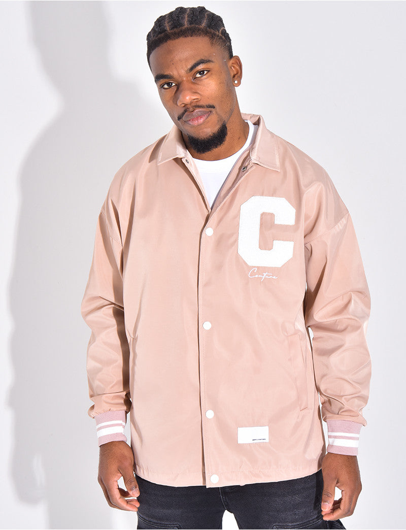 Veste fine avec la lettre C