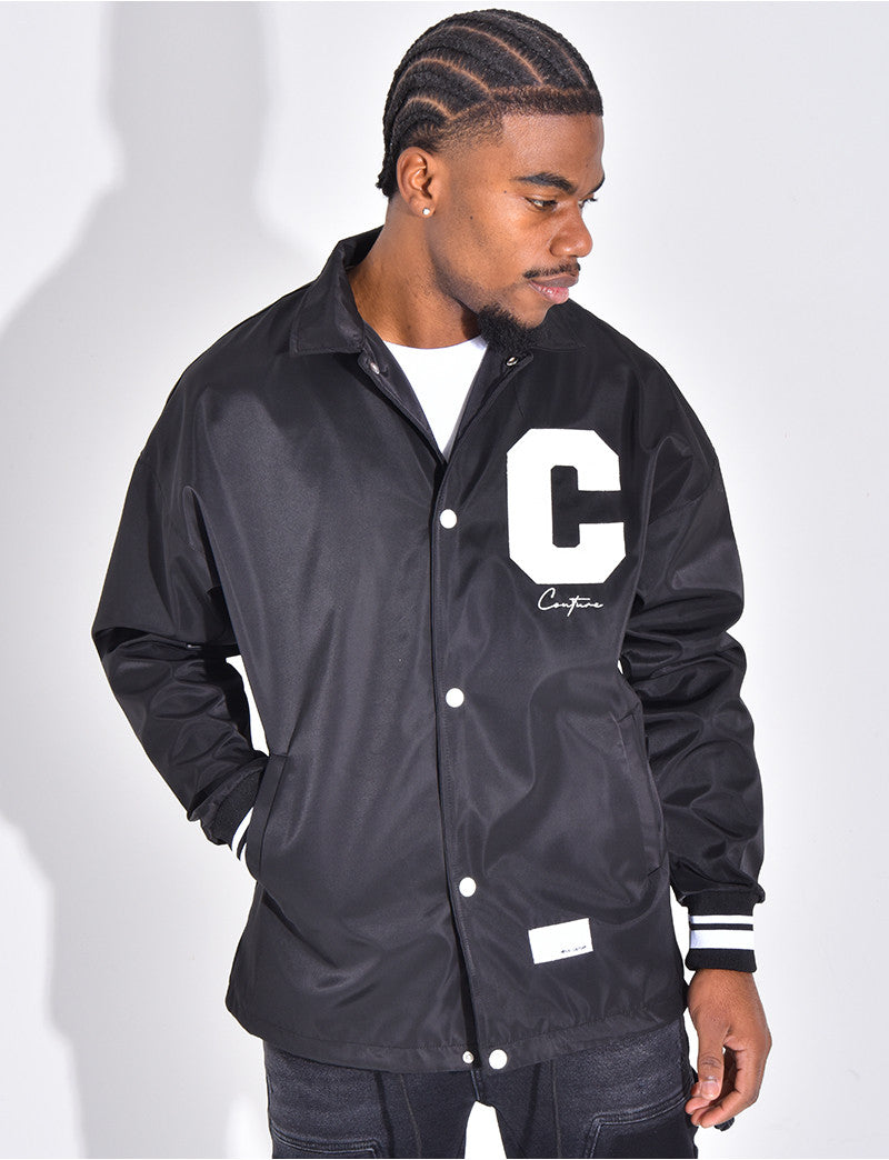 Veste fine avec la lettre C