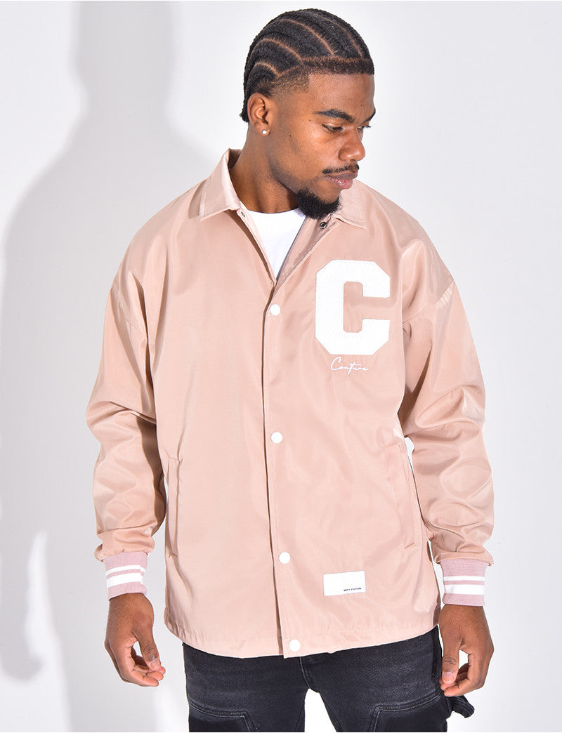 Veste fine avec la lettre C