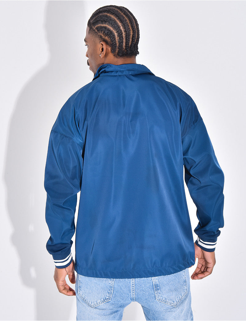 Veste fine avec la lettre C