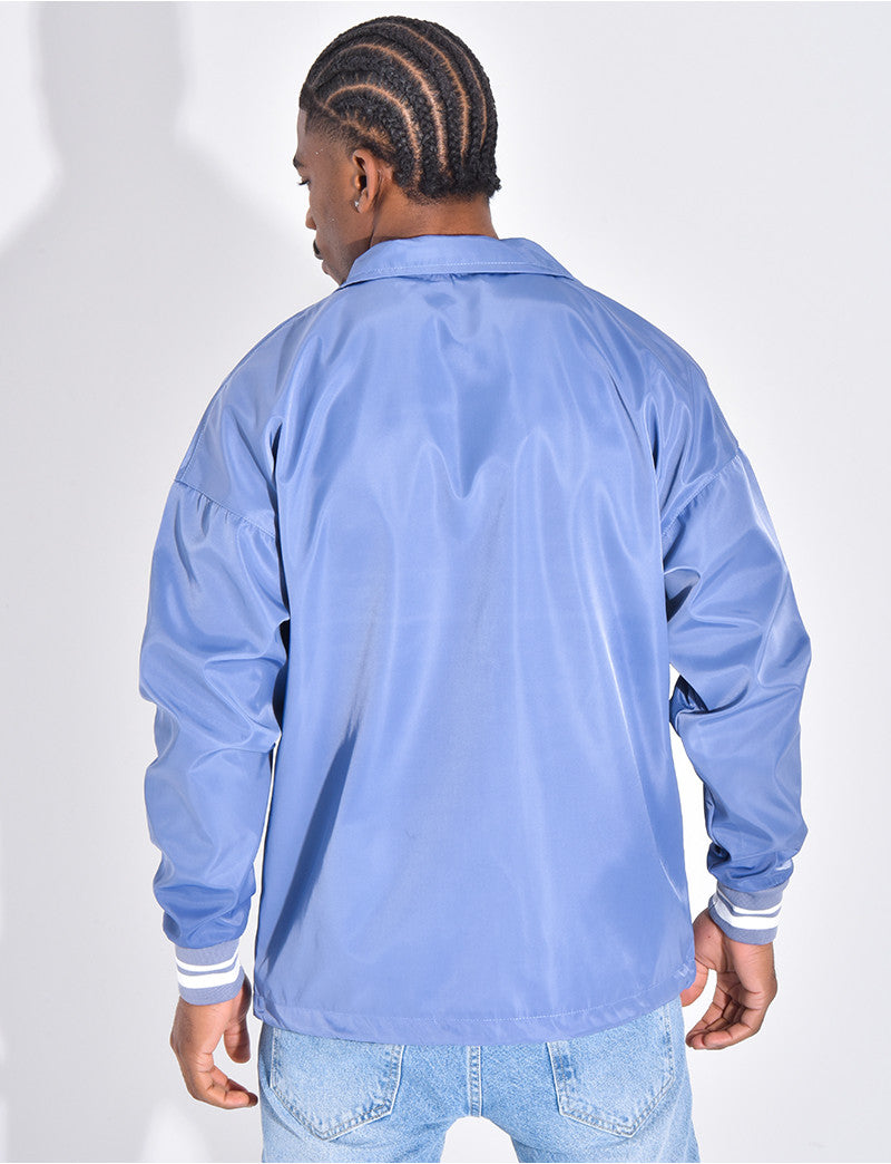 Veste fine avec la lettre C